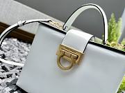 Fortok Salvatore Ferragamo Trifolio Box Bag White 20×15×8cm - 5