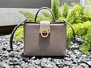 Fortok Salvatore Ferragamo Trifolio Box Bag Beige 20×15×8cm - 1