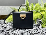 Fortok Salvatore Ferragamo Trifolio Box Bag Black 20×15×8cm - 1