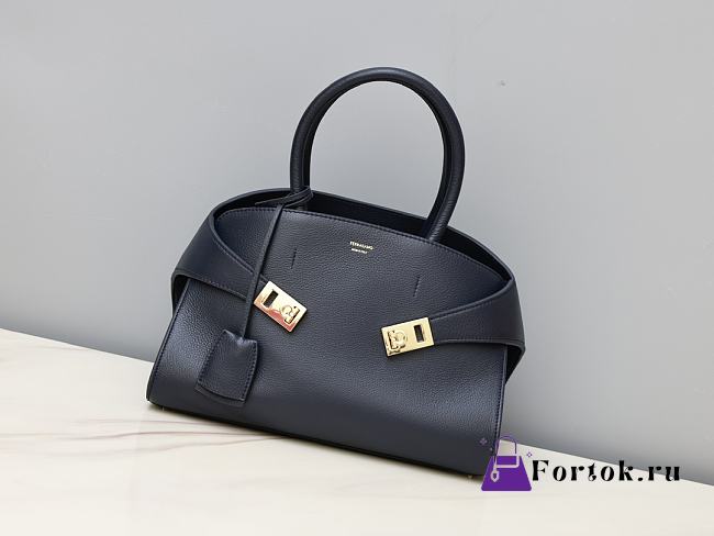 Fortok Ferragamo Hug Black Leather Handbag 31.5×19×22cm - 1