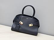 Fortok Ferragamo Hug Black Leather Handbag 31.5×19×22cm - 1