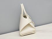 Fortok Ferragamo Hug White Leather Handbag 31.5×19×22cm - 5
