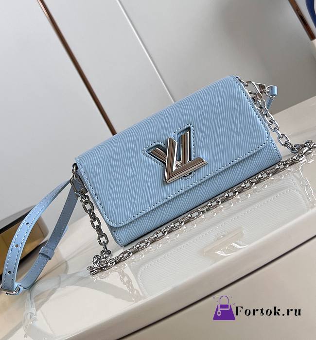 Fortok Louis Vuitton Twist West Pochette Bag Blue M83478 19x10x6cm - 1