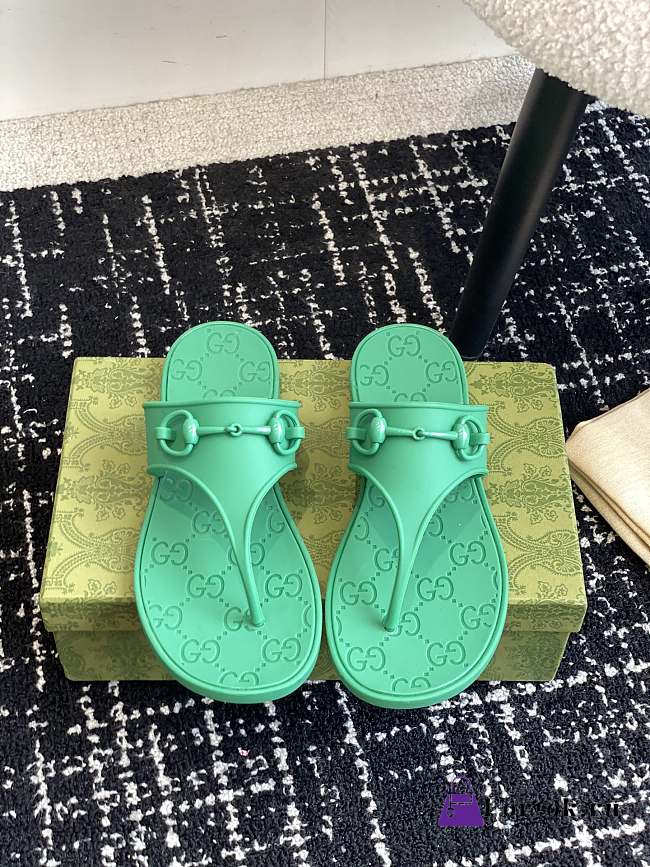 Fortok Gucci Thong Sandals With Horsebit Green Rubber - 1