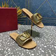 Fortok Valentino Garavani VLogo Signature Woven Slide Sandals Gold - 3