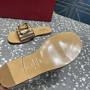 Fortok Valentino Garavani VLogo Signature Woven Slide Sandals Brown - 2