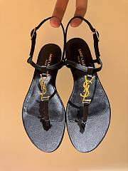 Fortok Saint Laurent Cassandra Flat Sandals In Black Leather With Gold-tone Monogram - 1