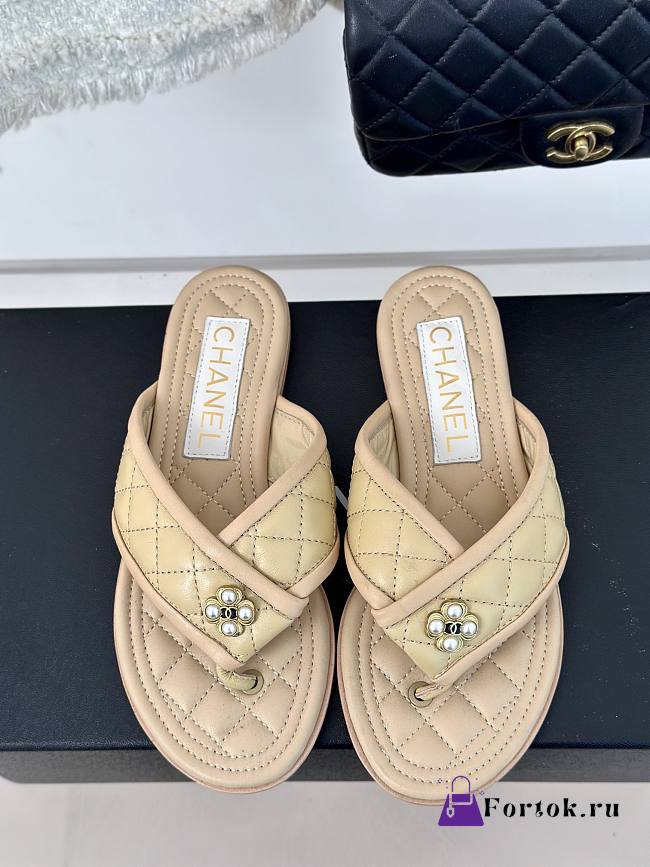 Fortok Chanel Double C Flip Flops in Beige - 1