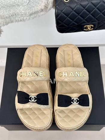 Fortok Chanel Bow double C Platform Slippers in Beige