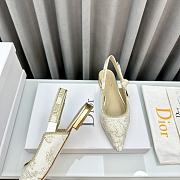 Fortok Dior J’Adior Slingback Pump Cotton Embroidered in Metallic Thread White and Gold-Tone - 4