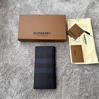 Fortok Burberry London Check Folding Long Wallet Dark Blue & Black 19x9.5cm