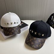 Fortok Louis Vuitton Classic Baseball Cap With Charm Black/White - 1
