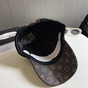 Fortok Louis Vuitton Classic Baseball Cap With Charm Black/White - 4