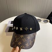 Fortok Louis Vuitton Classic Baseball Cap With Charm Black/White - 3