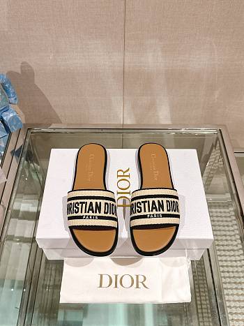 Fortok Dior Dway Natural Raffia And Black Embroidered Cotton