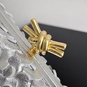 Fortok Bottega Veneta Silver Leather Clutch Bag Gold Metallic Knot 20.5x6x12.5cm - 4