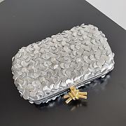 Fortok Bottega Veneta Silver Leather Clutch Bag Gold Metallic Knot 20.5x6x12.5cm - 2