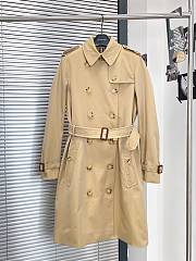 Fortok Burberry Long Kensington Heritage Trench Coat in Beige/Black - 1