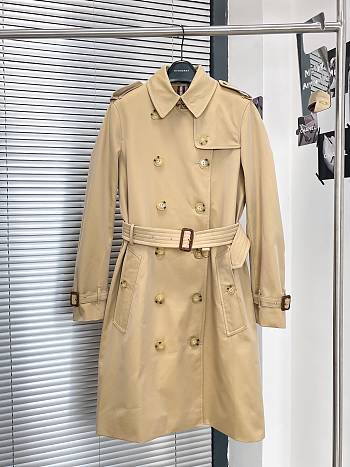 Fortok Burberry Long Kensington Heritage Trench Coat in Beige/Black