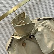 Fortok Burberry Cropped Gabardine Trench Jacket in Beige/Black - 5