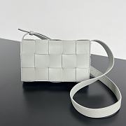 Fortok Bottega Veneta Cassette Bag Light Grey 578004 23x15x6cm - 1