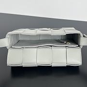 Fortok Bottega Veneta Cassette Bag Light Grey 578004 23x15x6cm - 2