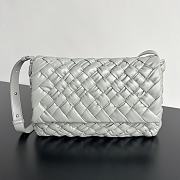 Fortok Bottega Veneta Rumple Messenger Bag in Grey 776519 30x23x7.5cm - 1