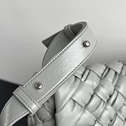 Fortok Bottega Veneta Rumple Messenger Bag in Grey 776519 30x23x7.5cm - 2