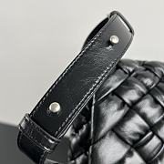 Fortok Bottega Veneta Rumple Messenger Bag in Black 776519 30x23x7.5cm - 2