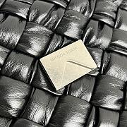 Fortok Bottega Veneta Rumple Messenger Bag in Black 776519 30x23x7.5cm - 3