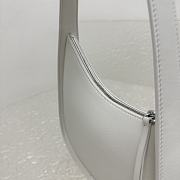 Fortok The Row White Smooth Leather Half Moon Shoulder Bag 20x6cm - 5