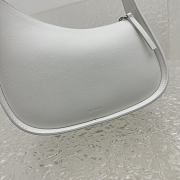Fortok The Row White Smooth Leather Half Moon Shoulder Bag 20x6cm - 4