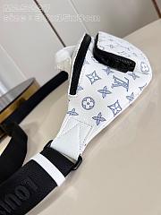 Fortok Louis Vuitton Rush Bumbag White/Navy Blue M25227 30x15x8cm  - 6