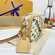 Fortok Louis Vuitton Envelope Messenger Bag White Monogram Craggy Coated Canvas M24820 23.5x15.5x8.5cm - 5