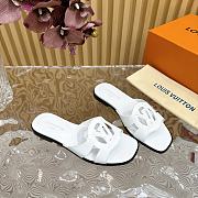 Fortok Louis Vuitton Isola Flat Mules White - 2