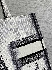 Fortok Dior Book Tote Eiffel Tower Embroidery White 36x18x28cm - 5
