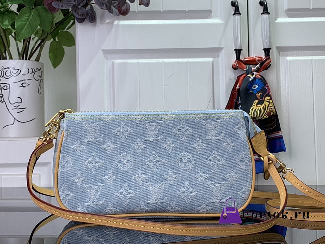 Fortok Louis Vuitton Pochette Accessories Bag Sky Blue Denim M82962 22.5x4x12.5cm - 1