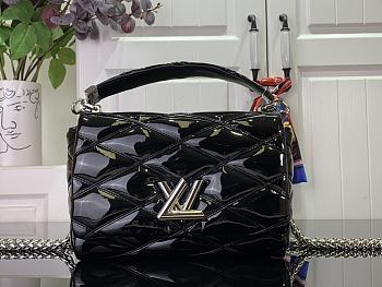 Fortok Louis Vuitton Go-14 Twist MM Bag Black Patent Leather M25046 23x16x10cm