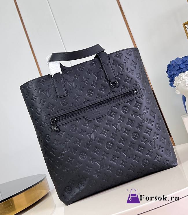 Fortok Louis Vuitton Excursion Tote Bag Black Monogram Shadow M24777 33x37x13cm - 1