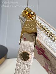 Fortok Louis Vuitton Key Pouch Sunrise Aquarelle M83506 12x7x1.5cm - 6