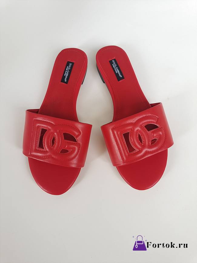 Fortok Dolce & Gabbana Red Leather Cut Out Flat Slides - 1