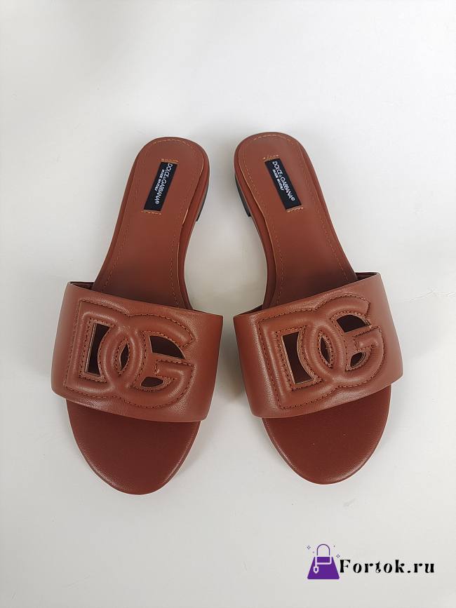 Fortok Dolce & Gabbana Brown Leather Cut Out Flat Slides - 1