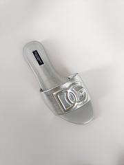 Fortok Dolce & Gabbana Silver Leather Cut Out Flat Slides - 6