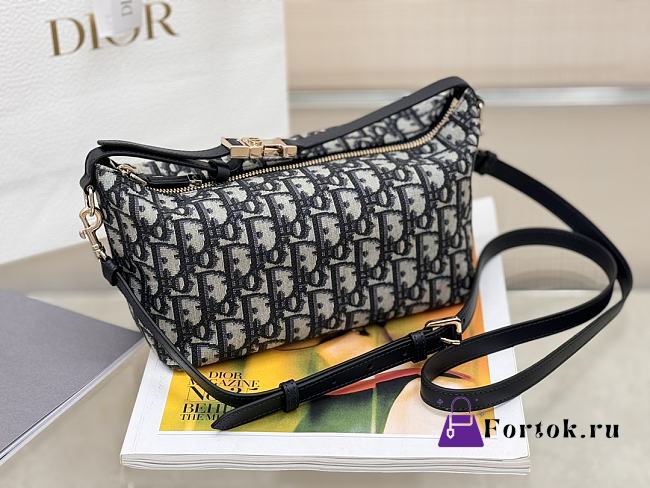 Fortok Dior Diorstar Hobo Bag with Chain Blue Oblique 22x13x9.5cm - 1