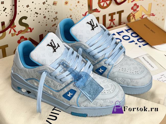 Fortok Louis Vuitton Trainer Sneakers Monogram-embossed Nubuck Calf Leather Blue - 1