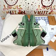 Fortok Louis Vuitton Trainer Sneakers Monogram-embossed Nubuck Calf Leather Green - 5