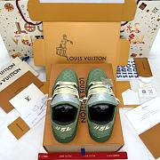 Fortok Louis Vuitton Trainer Sneakers Monogram-embossed Nubuck Calf Leather Green - 2