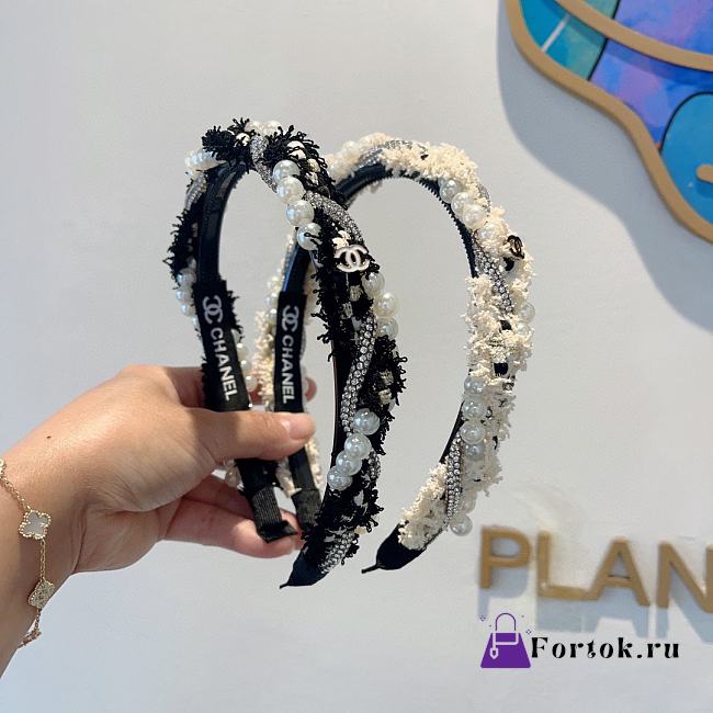 Fortok Chanel Pearl CC Logo Headband Black/White - 1