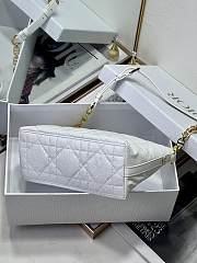 Fortok Dior Diorstar Hobo Bag with Chain White Macrocannage Crinkled Calfskin 28.5x14.5x10cm - 4