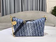 Fortok Dior Diorstar Hobo Bag with Chain Blue Denim Oblique 28.5x14.5x10cm - 1